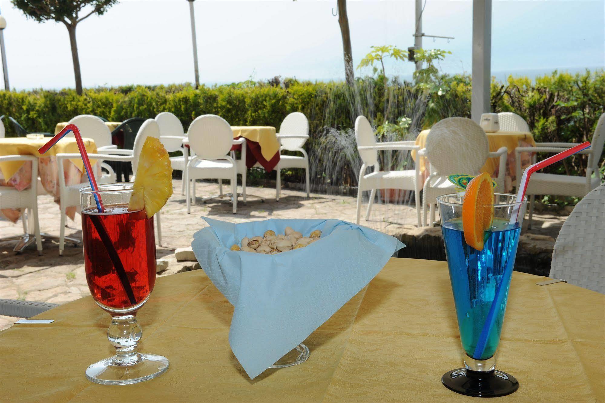 Hotel Caribe - Garda Lake Collection ブレンゾーネ エクステリア 写真