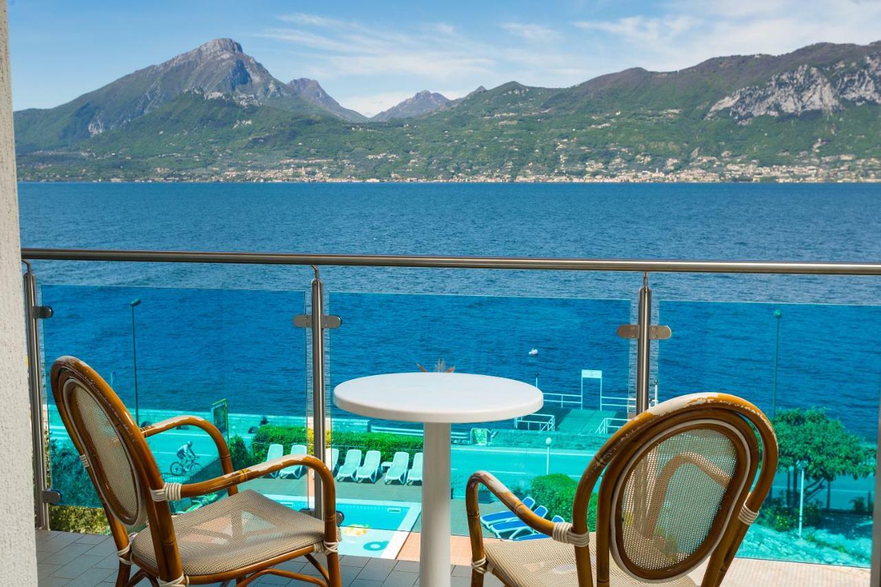 Hotel Caribe - Garda Lake Collection ブレンゾーネ エクステリア 写真