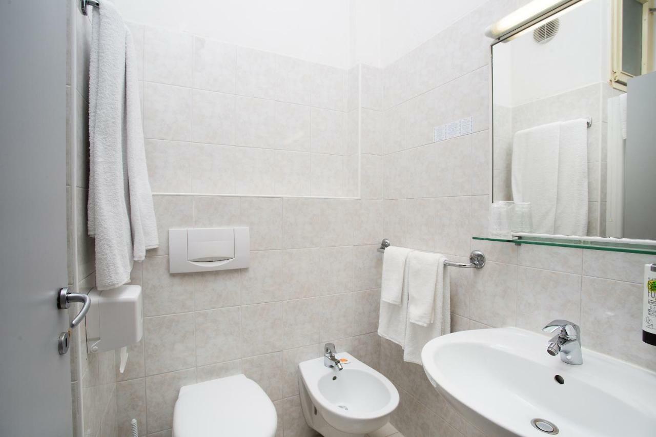 Hotel Caribe - Garda Lake Collection ブレンゾーネ エクステリア 写真