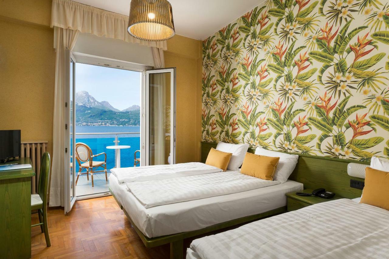 Hotel Caribe - Garda Lake Collection ブレンゾーネ エクステリア 写真