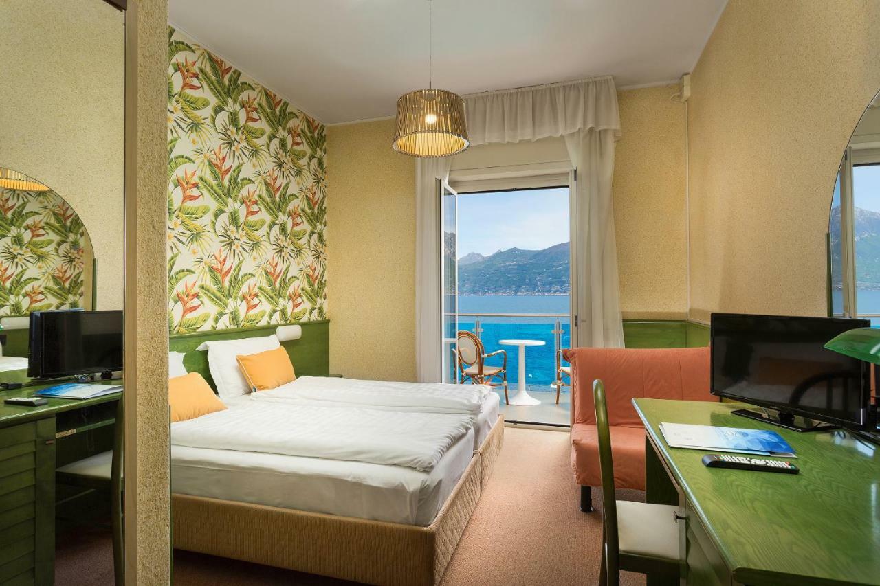 Hotel Caribe - Garda Lake Collection ブレンゾーネ エクステリア 写真