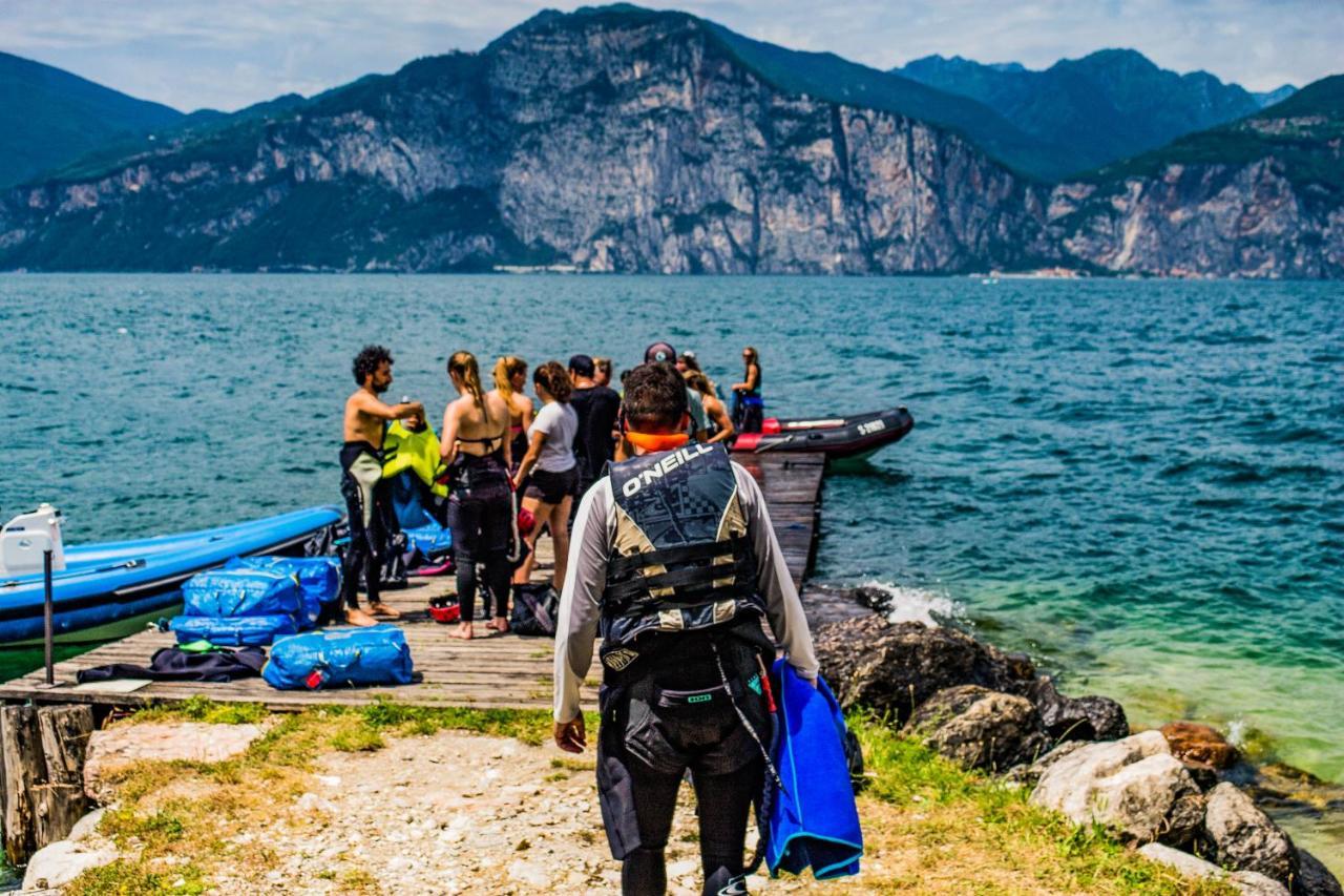 Hotel Caribe - Garda Lake Collection ブレンゾーネ エクステリア 写真
