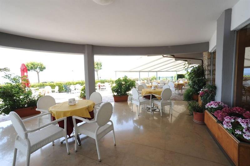 Hotel Caribe - Garda Lake Collection ブレンゾーネ エクステリア 写真