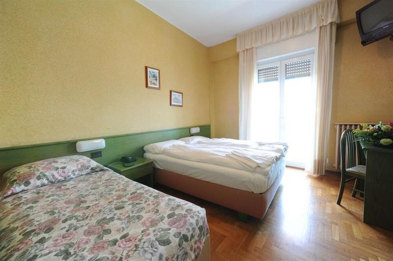 Hotel Caribe - Garda Lake Collection ブレンゾーネ エクステリア 写真